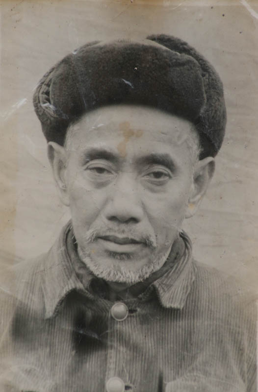 PS磨皮和调色处理修复黯淡发黄的黑白老照片